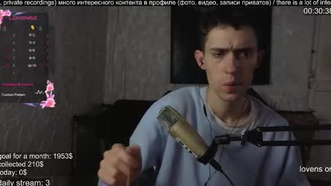 Snapshot of labour_guy chatting on October 9, 2025, 12:30 am Marco online show from October 9, 2025, 12:30 am