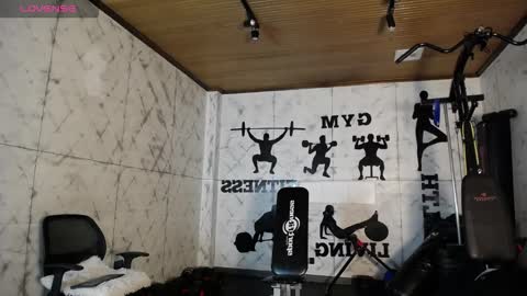 labrinthteasing online show from November 27, 2025, 12:07 pm