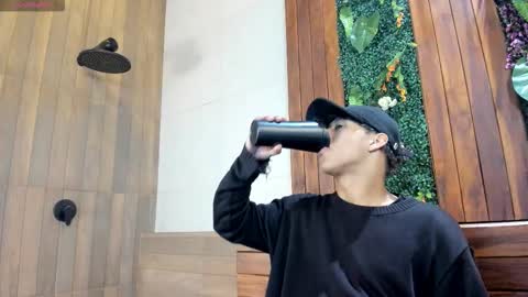 labrinthteasing online show from February 17, 2026, 1:40 pm