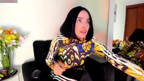 Snapshot of lace_victoria chatting on April 19, 2026, 1:49 am lace_victoria online show from April 19, 2026, 1:49 am