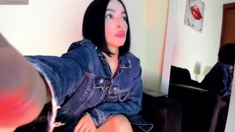 Snapshot of lace_victoria chatting on April 25, 2026, 12:35 am lace_victoria online show from April 25, 2026, 12:35 am
