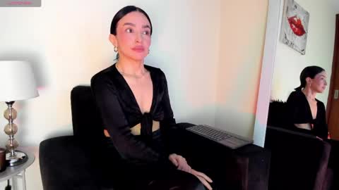 Snapshot of lace_victoria chatting on June 2, 2026, 12:45 am lace_victoria online show from June 2, 2026, 12:45 am
