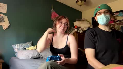 lacedinsin online show from September 8, 2025, 4:39 pm