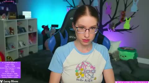 Snapshot of laceybloom chatting on May 1, 2026, 1:32 am Lacey Bloom online show from May 1, 2026, 1:32 am