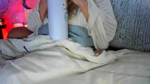 Snapshot of laceygrl chatting on June 7, 2026, 4:38 am Lacey online show from June 7, 2026, 4:38 am