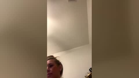 laceylayne96 online show from May 29, 2026, 1:47 am