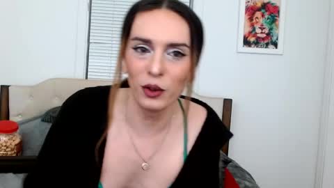 Snapshot of laceyphoenix1 chatting on February 10, 2025, 2:30 am Lacey Phoenix online show from February 10, 2025, 2:30 am