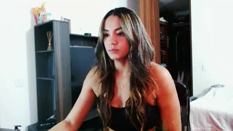 Jazmin online show from March 17, 2026, 1:32 am