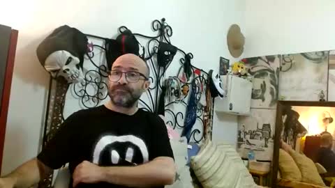 lachicadeldiablo online show from April 13, 2026, 6:57 pm