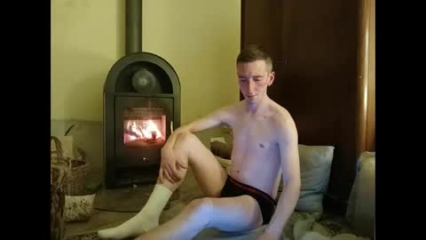 Snapshot of lachlankinnon chatting on December 20, 2025, 8:27 pm Lee Kinnon online show from December 20, 2025, 8:27 pm