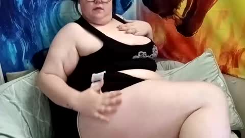 Snapshot of lacy_deville chatting on April 12, 2026, 4:01 pm lacy_deville online show from April 12, 2026, 4:01 pm