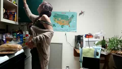 Snapshot of lacybell chatting on March 10, 2025, 5:22 am lacybell online show from March 10, 2025, 5:22 am