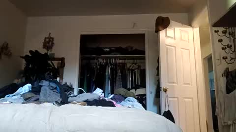 Snapshot of lacybell chatting on October 4, 2025, 1:20 pm lacybell online show from October 4, 2025, 1:20 pm