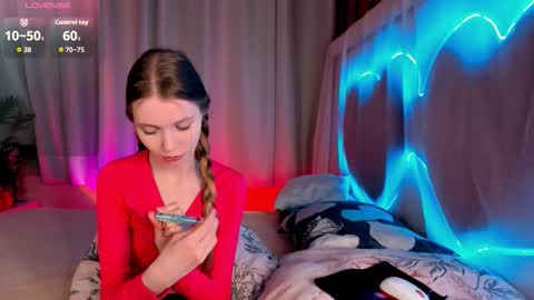 Snapshot of lada2k4 chatting on March 19, 2026, 5:44 am Lada online show from March 19, 2026, 5:44 am