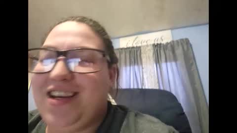 Laddybuggie27 online show from February 10, 2025, 11:23 pm