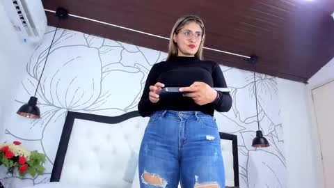 LADY  online show from May 23, 2026, 2:28 am