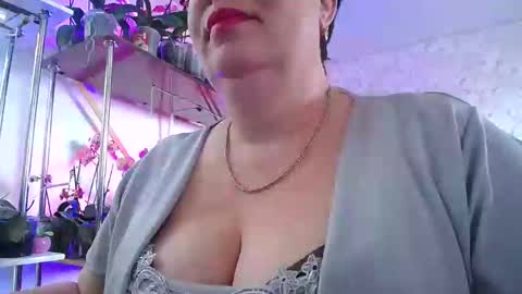 Snapshot of lady_gloria chatting on March 1, 2025, 12:12 pm Lady Gloria online show from March 1, 2025, 12:12 pm