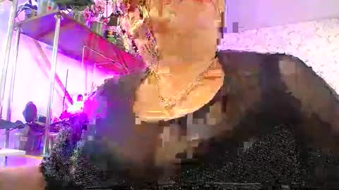 Snapshot of lady_gloria chatting on April 27, 2026, 9:18 am Lady Gloria online show from April 27, 2026, 9:18 am