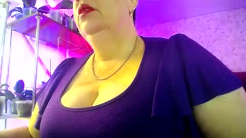 Lady Gloria online show from June 18, 2026, 4:57 am