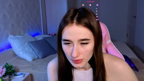 Olivia online show from March 31, 2026, 1:18 am