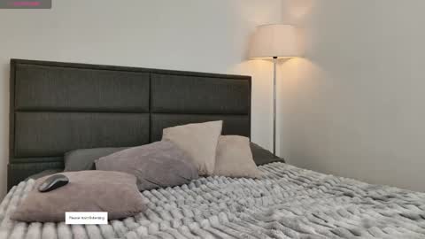    700  1300 -5 online show from April 15, 2026, 12:45 pm