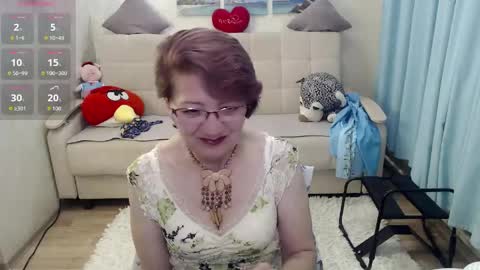 Snapshot of lady_sexy_di chatting on June 2, 2026, 1:46 pm Diana online show from June 2, 2026, 1:46 pm