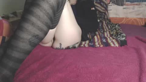 lady_simone online show from February 15, 2025, 11:39 am