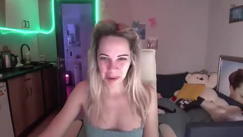 lady_smile69 online show from December 4, 2025, 4:44 am