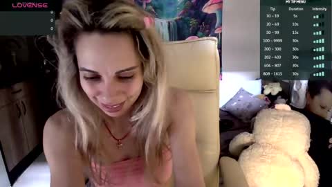 Snapshot of lady_smile69 chatting on July 19, 2026, 8:29 am lady_smile69 online show from July 19, 2026, 8:29 am