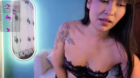 Snapshot of lady_violet_bridgerton_a chatting on October 17, 2025, 6:21 pm Lady Violet Bridgerton online show from October 17, 2025, 6:21 pm