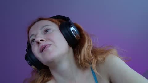 Sima Ladybigsmile online show from November 5, 2025, 4:34 am