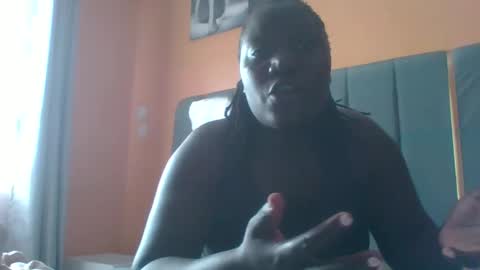 lindah32 online show from November 21, 2025, 10:36 am