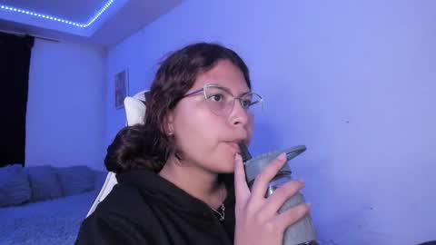  Lady  online show from November 14, 2025, 2:21 am