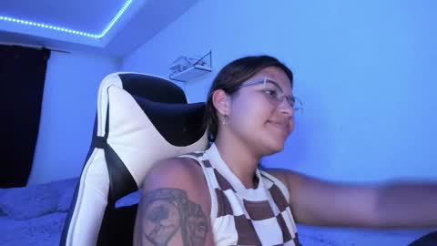  Lady  online show from March 5, 2026, 1:56 am