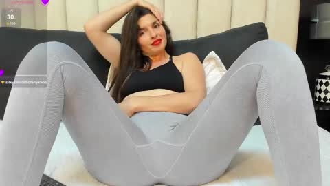  Danna................. online show from December 18, 2025, 8:48 pm