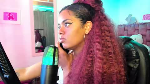 Snapshot of ladydanniela chatting on December 17, 2024, 8:21 pm leidy daniela online show from December 17, 2024, 8:21 pm