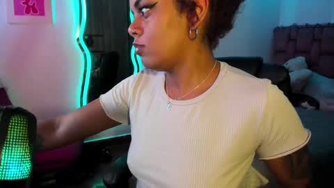 Snapshot of ladydanniela chatting on January 19, 2025, 8:09 pm leidy daniela online show from January 19, 2025, 8:09 pm