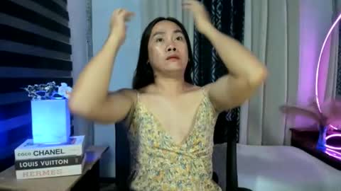 Snapshot of ladyfox_95 chatting on May 3, 2026, 4:57 pm ask me online show from May 3, 2026, 4:57 pm