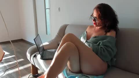 LADYGILDA online show from April 10, 2026, 2:44 pm