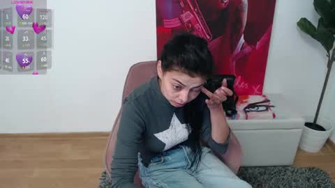 Lia online show from May 5, 2026, 3:47 am