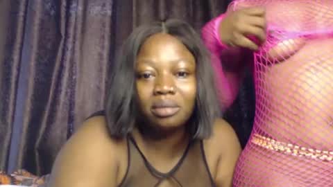 sexylila online show from April 25, 2026, 8:06 am