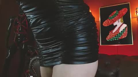 Snapshot of ladylunatikka chatting on March 7, 2026, 1:35 am ladylunatikka online show from March 7, 2026, 1:35 am