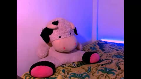 laura online show from October 30, 2025, 2:51 pm