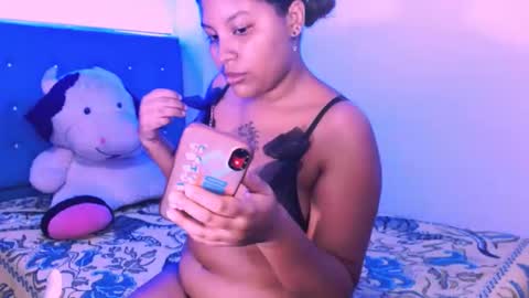 Snapshot of ladypussy69779756 chatting on February 4, 2026, 3:34 am laura online show from February 4, 2026, 3:34 am