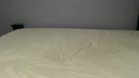 ladyqeeen online show from November 15, 2025, 9:28 am