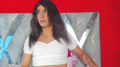 Snapshot of ladys_horny chatting on October 24, 2025, 6:37 pm Camila y Ashley online show from October 24, 2025, 6:37 pm