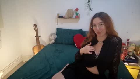 Snapshot of laedystarlette chatting on November 20, 2025, 8:41 pm Laedystarlette online show from November 20, 2025, 8:41 pm