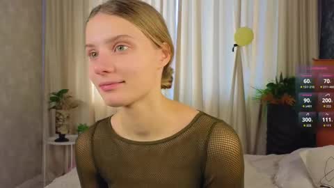 Lilia online show from October 15, 2025, 6:46 am