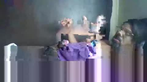 Snapshot of lagenovadura chatting on December 16, 2024, 2:05 pm La Genova esta Dura beard boy male dick mastubate latinosexy latinohot latino glasses mature strong stronglegs online show from December 16, 2024, 2:05 pm