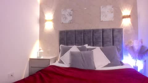 Laia  online show from March 26, 2026, 11:49 am